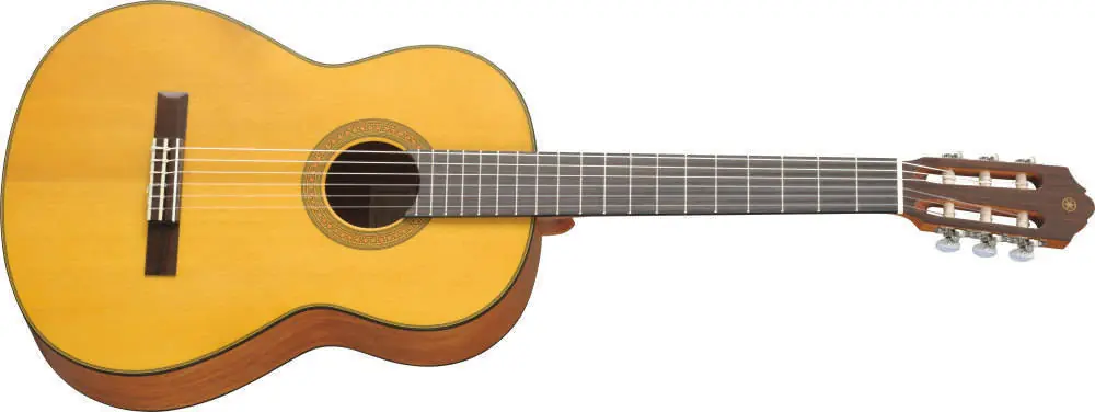 Yamaha Classic Guitar Solid Spruce & Nato Offre Spéciale