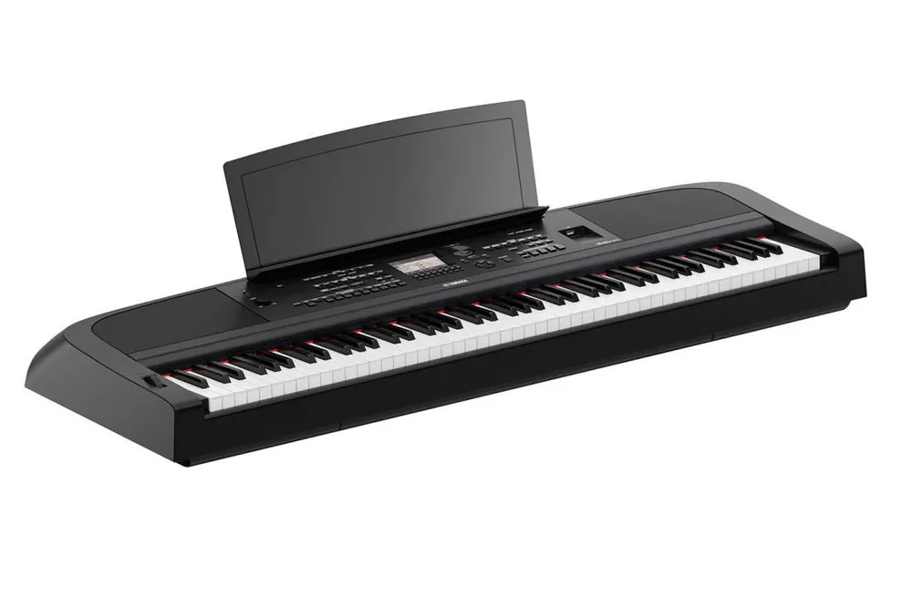 Yamaha DGX670 88-Key Digital Piano - Black Retour Gratuit