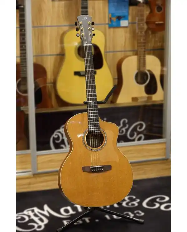 Haute Qualité DOWINA GRANADILLO GACE GUITARE FOLK ELECTRO NATURAL - Table cèdre