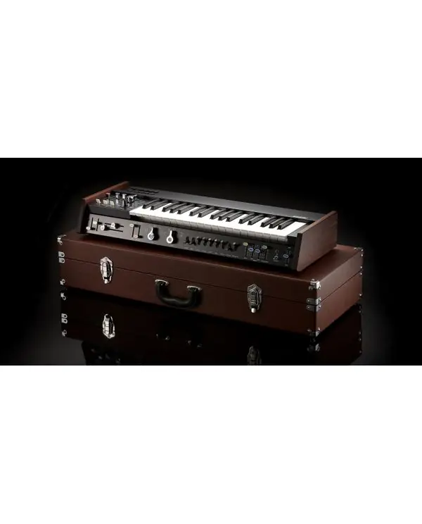 Nouvelle Collection KORG MINIKORG 700-FS SYNTHETISEUR ANALOGIQUE avec case