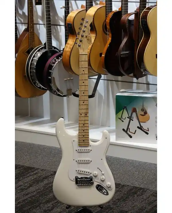 Populaire G&L LEG-ALW-M-CS GUITARE ELECTRIQUE TYPE STRATOCASTER ALPINE WHITE
