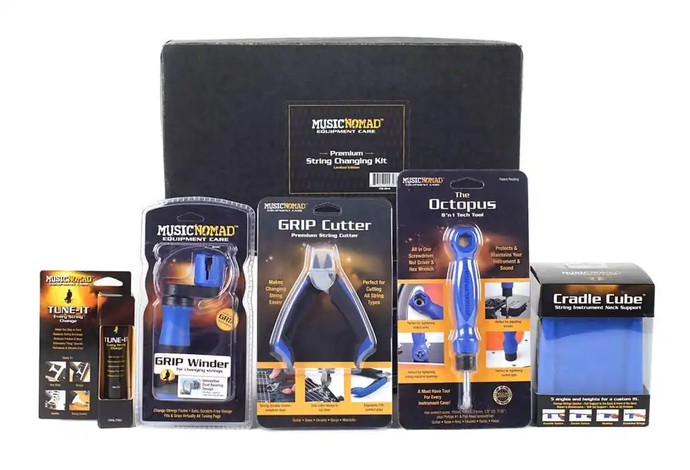 Livraison Express Music Nomad Premium String Changing Kit