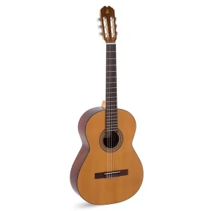 Offre Exclusive ADMIRA MALAGA 1/2 GUITARE CLASSIQUE ACOUSTIQUE 1/2