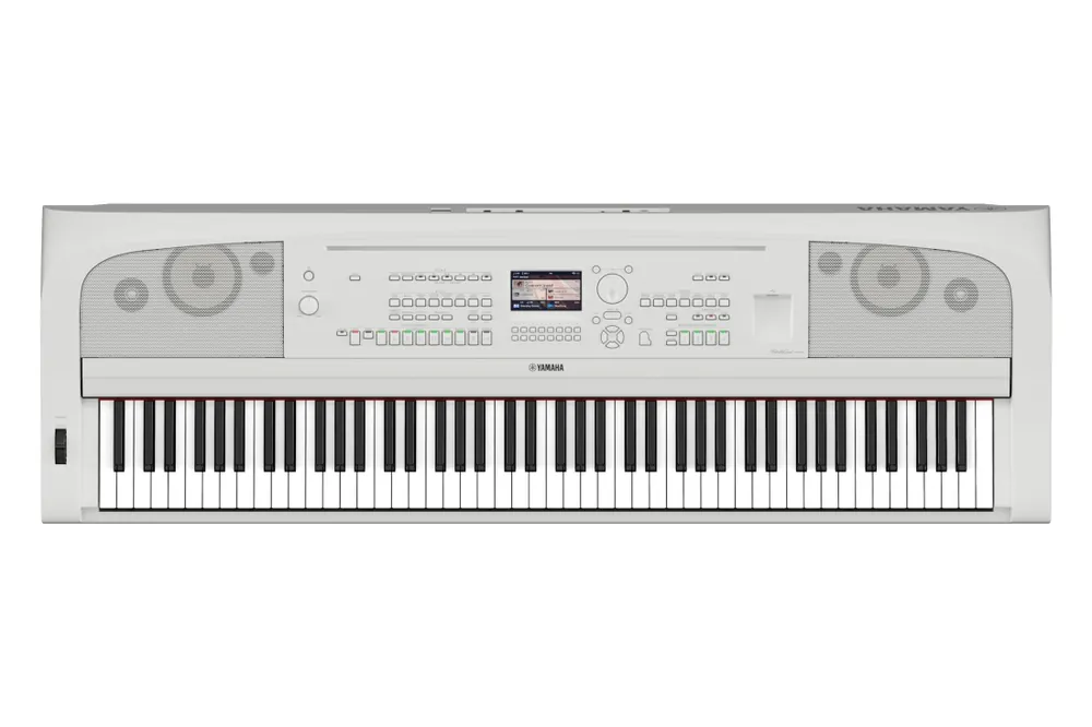 Dernière Chance Yamaha DGX670 88-Key Digital Piano - White