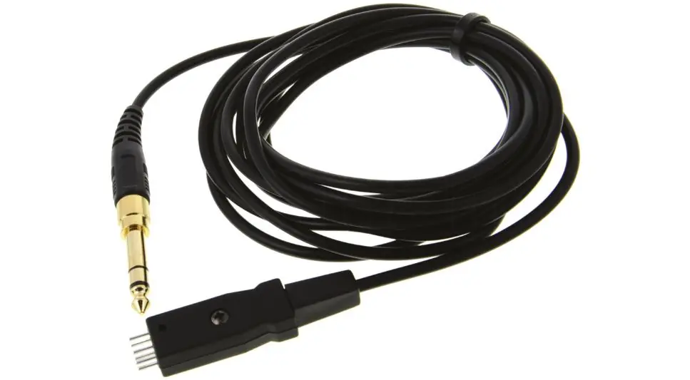 Offre Exclusive Beyerdynamic Câble 3 m pour casques série DT100 avec Jack stéréo 6,35 mm + Adaptateur mini-jack 3,5 mm.