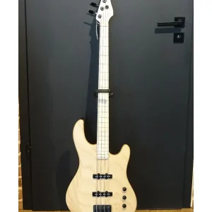 Achetez Aujourd'hui MARCEAU LA STANDARD BASSE ELECTRIQUE 4 CORDES SWAMP ASH