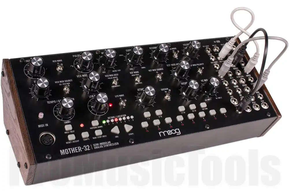 Moog Mother-32 - Semi-Modular Synthesizer Meilleur Choix