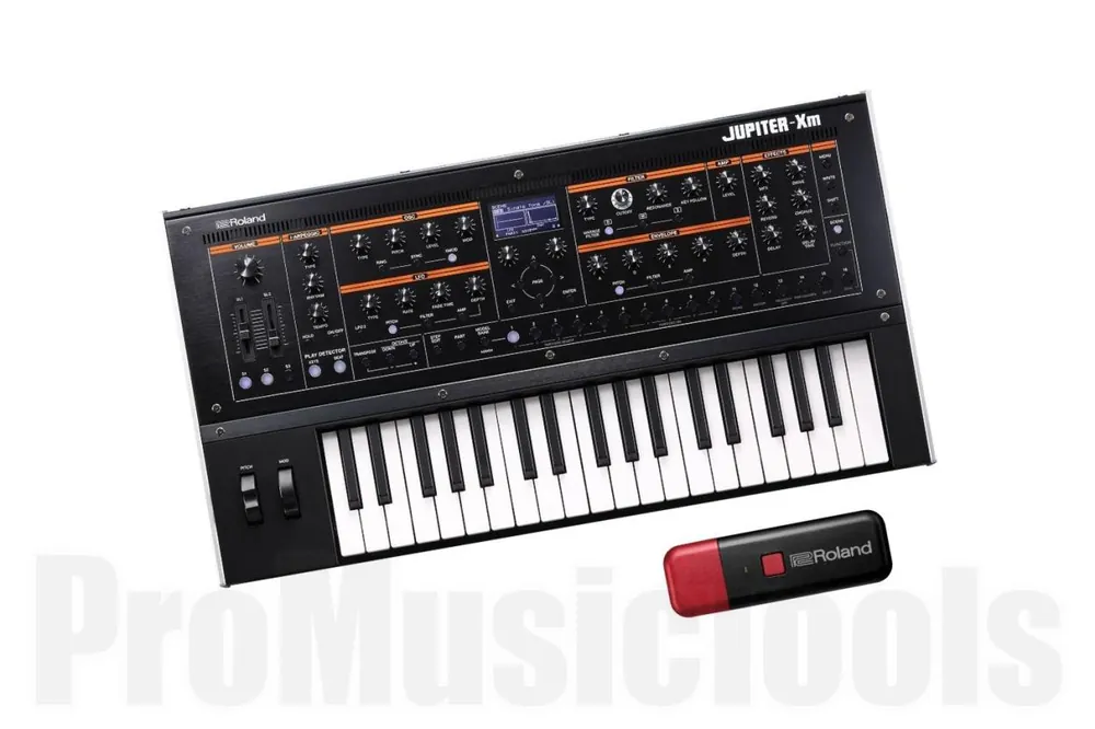 Solde Roland Jupiter-Xm Bundle incl. WC-1